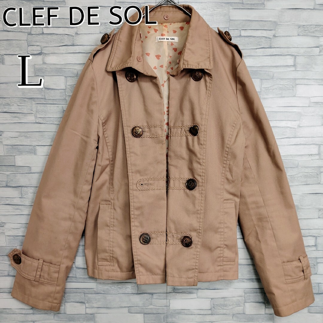CLEF DE SOL(クレドソル)のCLEF DE SOL☆エポレット付ジャケット　L　ハート総柄　キャメル　茶色 レディースのジャケット/アウター(ブルゾン)の商品写真