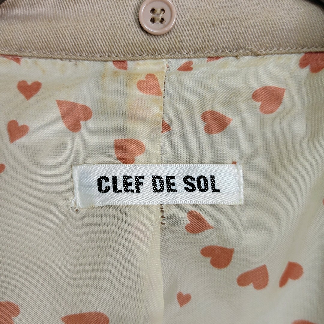 CLEF DE SOL(クレドソル)のCLEF DE SOL☆エポレット付ジャケット　L　ハート総柄　キャメル　茶色 レディースのジャケット/アウター(ブルゾン)の商品写真