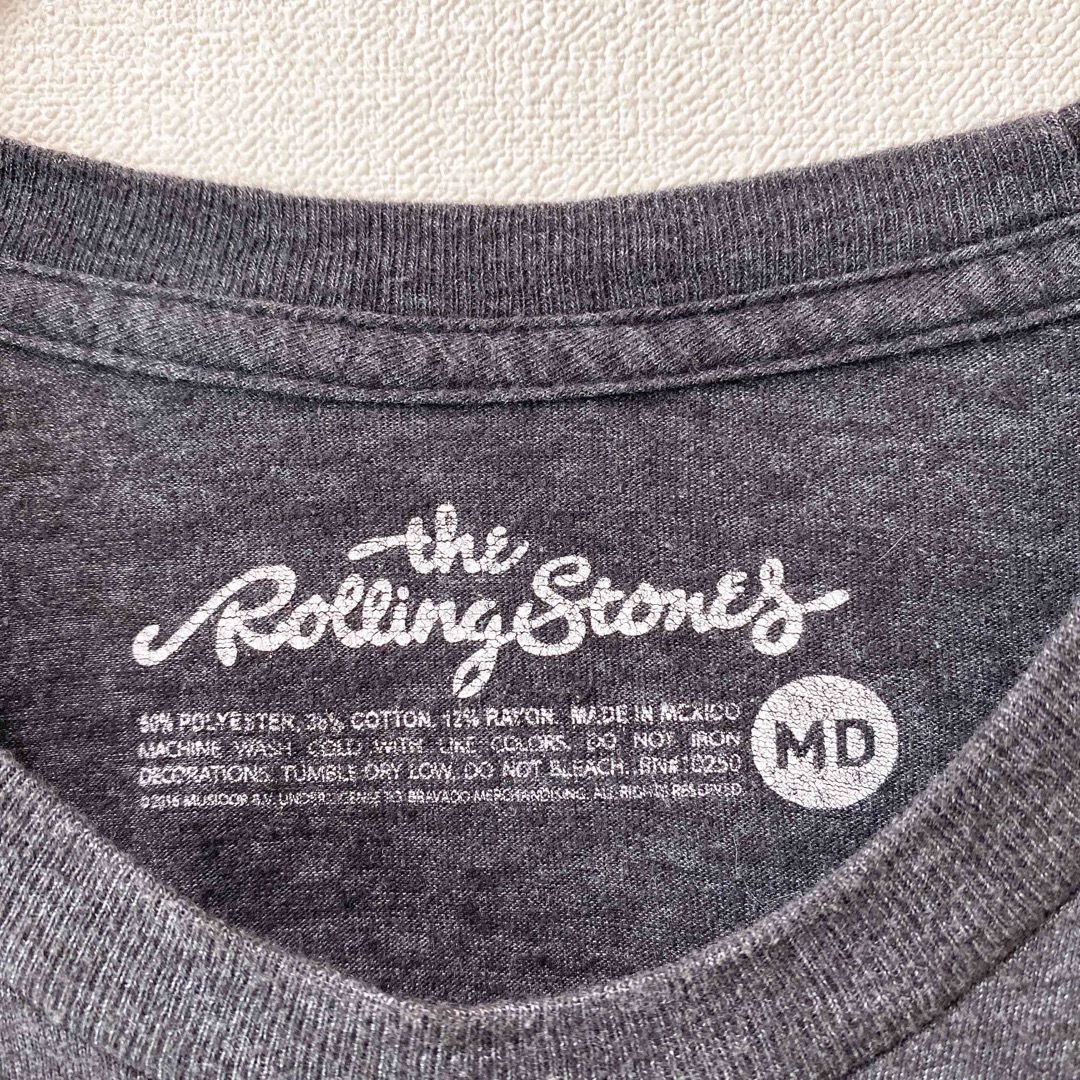 MUSIC TEE(ミュージックティー)のUS古着　半袖Tシャツ　ザローリングストーンズ　バンT ビッグプリント　男女兼用 メンズのトップス(Tシャツ/カットソー(半袖/袖なし))の商品写真