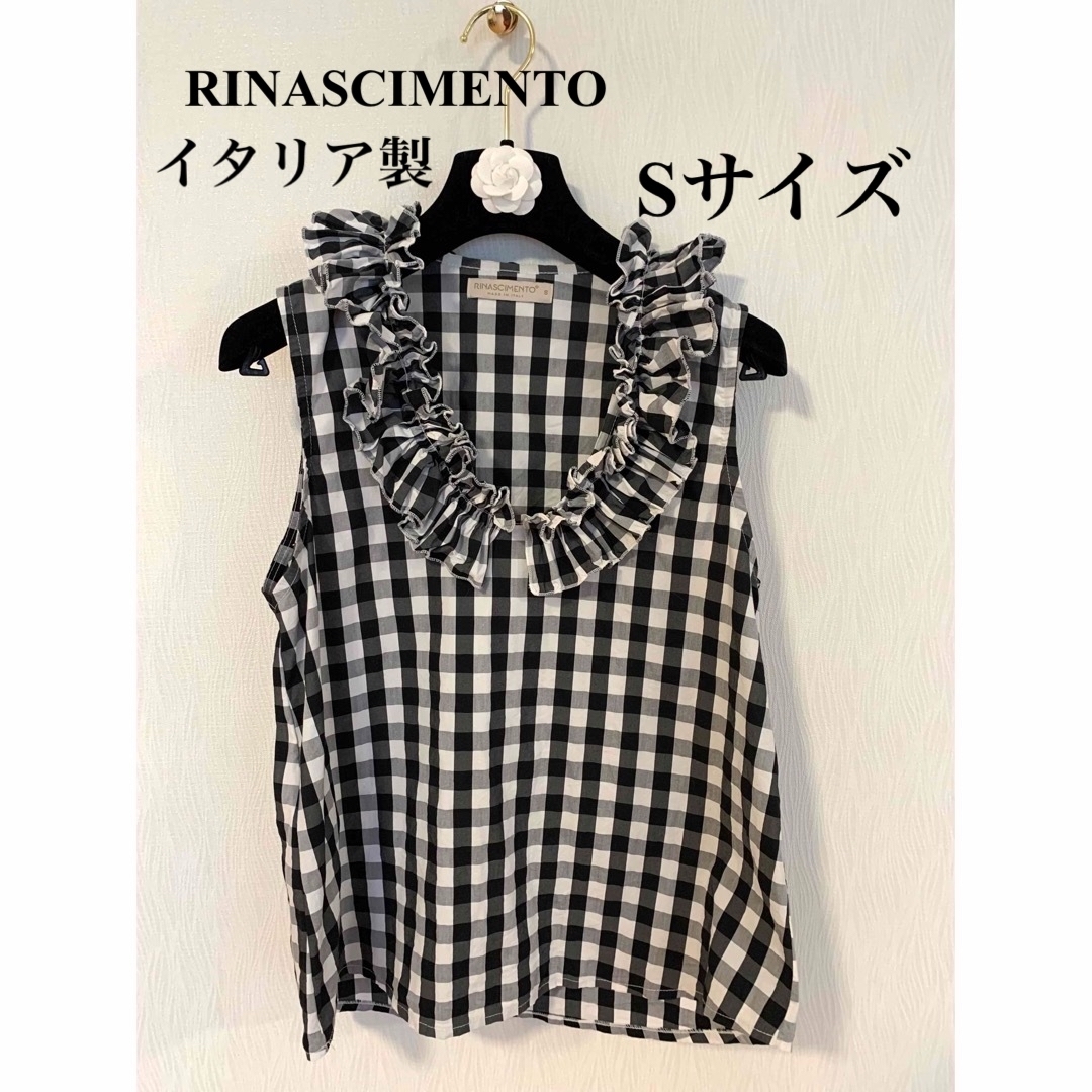 RINASCIMENTO(リナシメント)の極美品RINASCIMENTO ブラウス　ストレッチ　首長く見える レディースのトップス(シャツ/ブラウス(半袖/袖なし))の商品写真