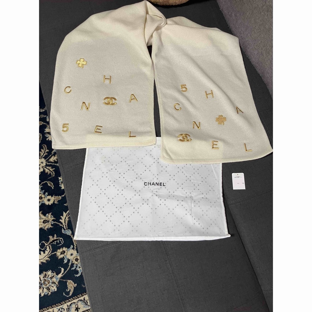CHANEL - シャネルCHANEL新品未使用保管品22Aカシミヤ100ストールの