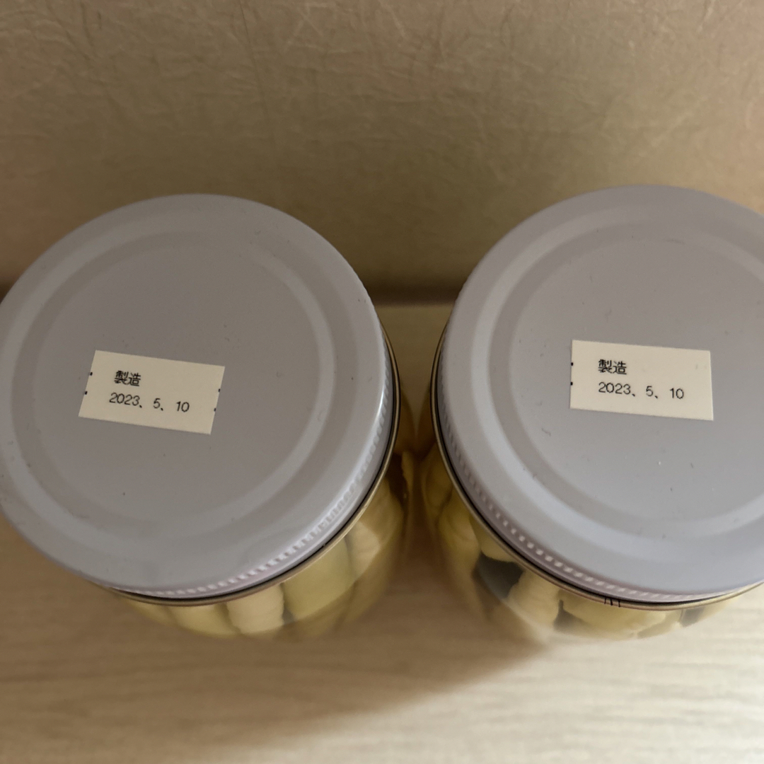 山菜、ネマガリ筍 2個➕ワラビ塩漬け1Kg 食品/飲料/酒の加工食品(缶詰/瓶詰)の商品写真