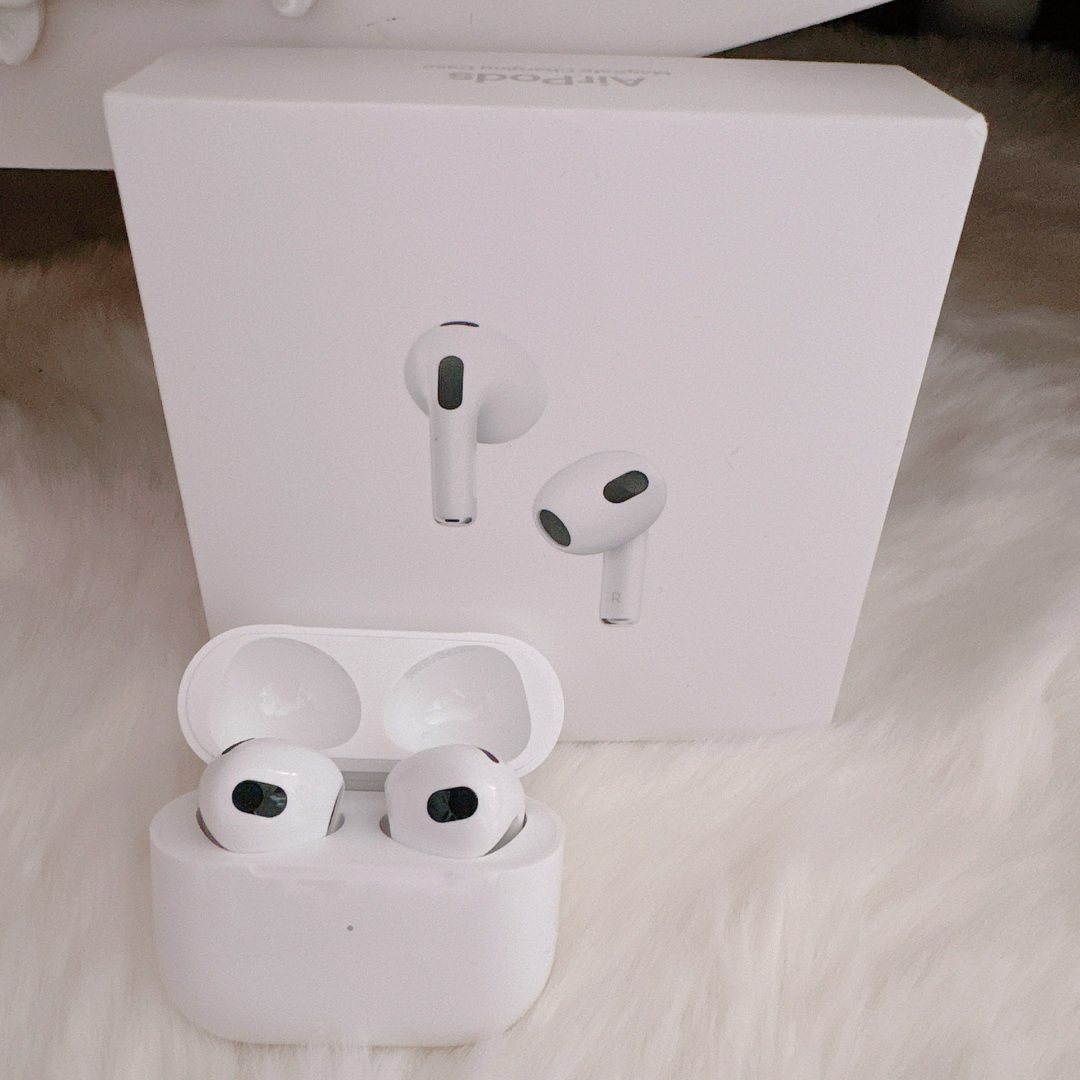 airpods 第3世代 MagSafe 充電ケース付き型番MME73JA