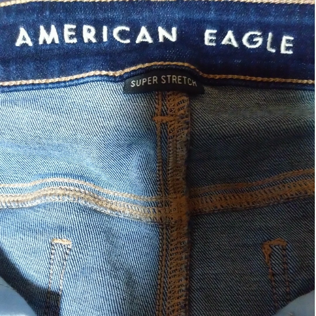 American Eagle(アメリカンイーグル)のデニムパンツ レディースのパンツ(デニム/ジーンズ)の商品写真