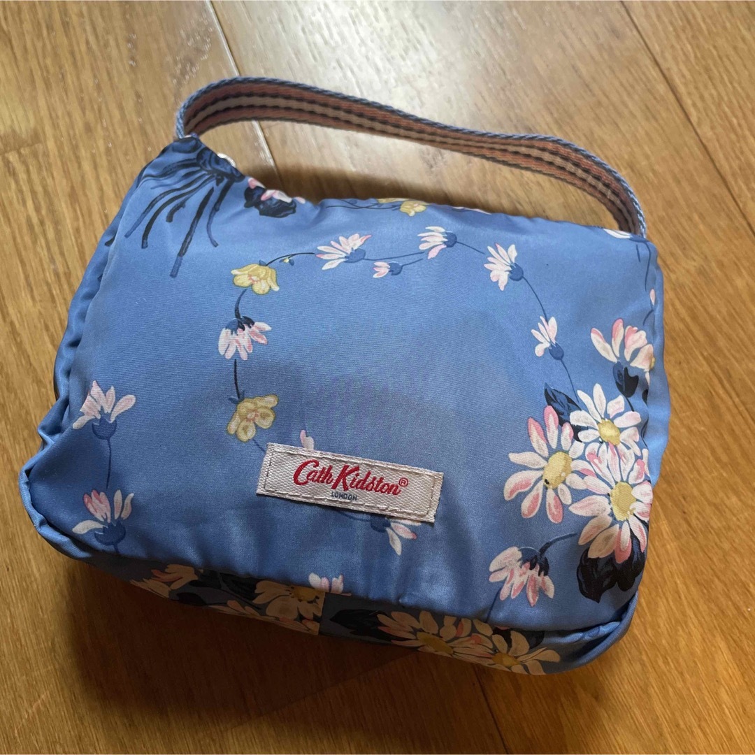 Cath Kidston(キャスキッドソン)のキャスキッドソン　折りたたみ式ショルダーバッグ レディースのバッグ(ショルダーバッグ)の商品写真