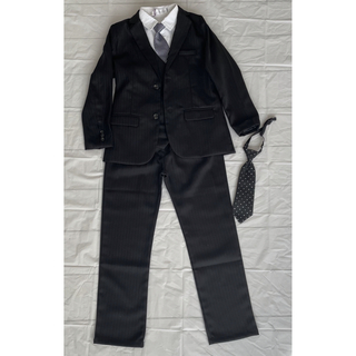 男の子 スーツ 120センチの通販 by メルシィ's shop｜ラクマ