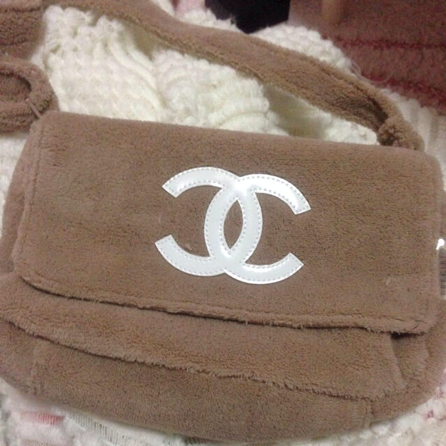 CHANEL  お取り置き中～