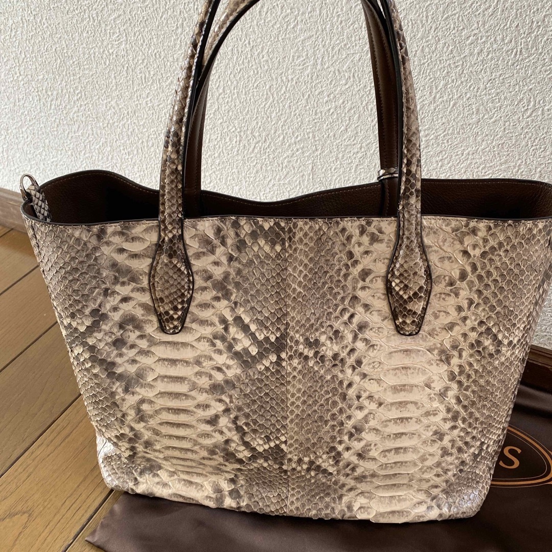 TOD'S - TOD'Sトートバッグの通販 by katatumuri's shop|トッズならラクマ