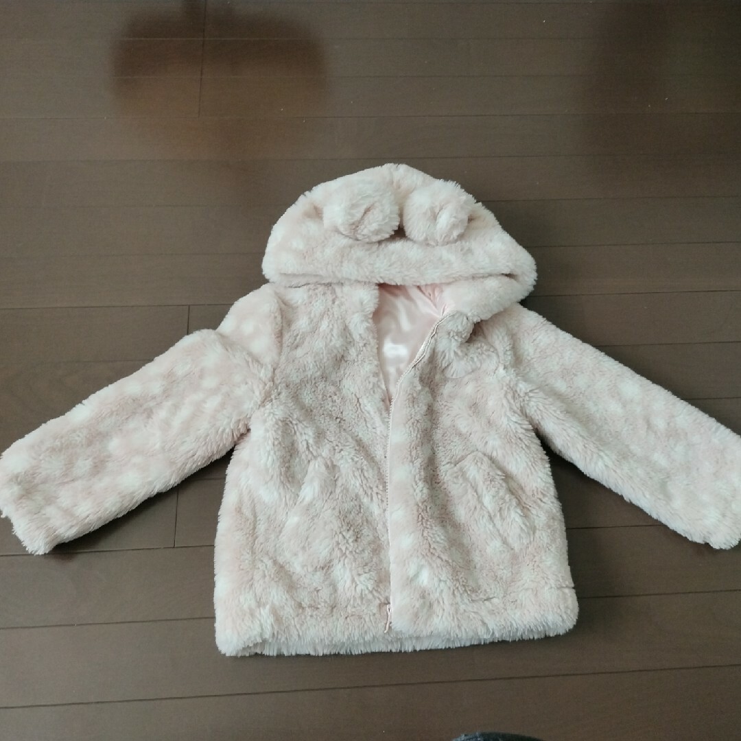 anyFAM(エニィファム)のふわふわ上着 キッズ/ベビー/マタニティのキッズ服女の子用(90cm~)(ジャケット/上着)の商品写真