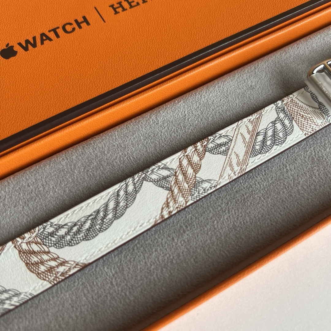 Hermes(エルメス)のApple Watch エルメス ドゥブルトゥール　ストラップHERMES メンズの時計(レザーベルト)の商品写真