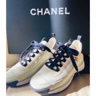 良品 CHANEL レザー ロゴ レースアップ ローカット スニーカー