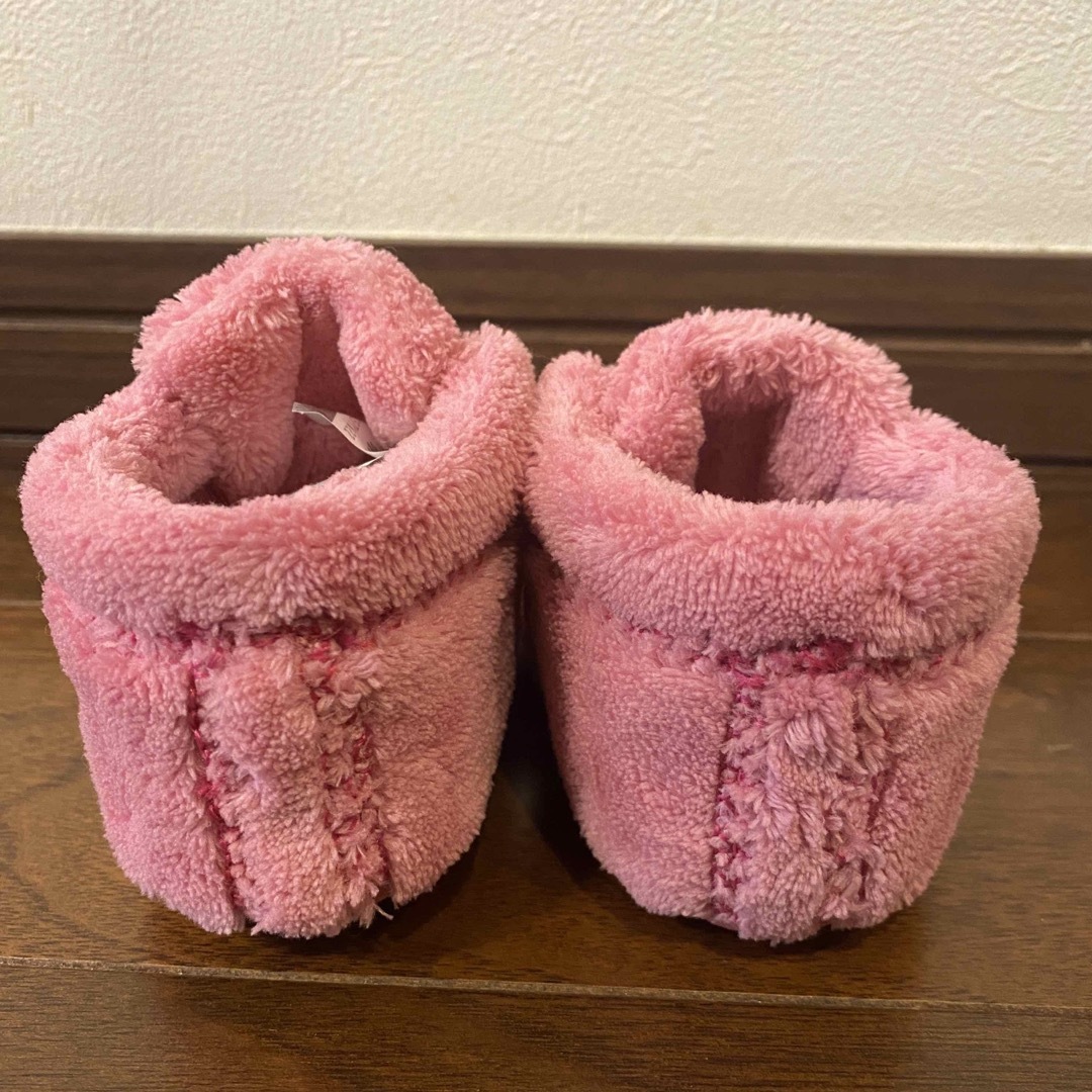 UGG(アグ)のugg ファーストシューズ　ピンク　11cm キッズ/ベビー/マタニティのベビー靴/シューズ(~14cm)(その他)の商品写真