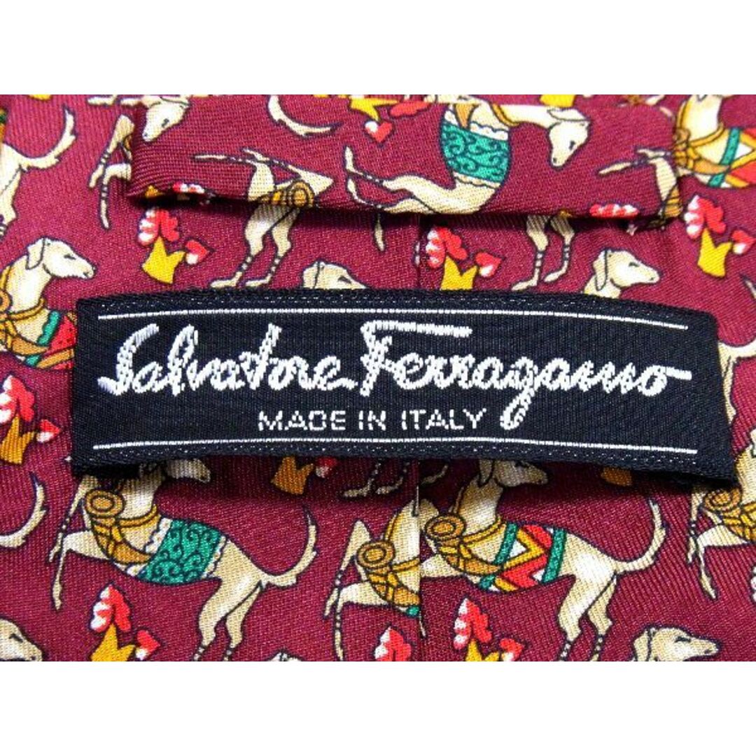 Salvatore Ferragamo(サルヴァトーレフェラガモ)の■新品■未使用■ Salvatore Ferragamo サルヴァトーレフェラガモ シルク100%  総柄 ネクタイ ビジネス 紳士 メンズ ボルドー系 AR9094  メンズのファッション小物(ネクタイ)の商品写真