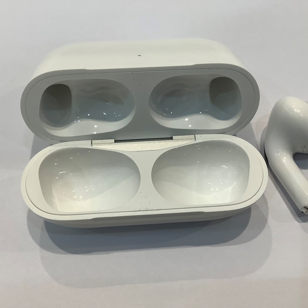 Apple アップル AirPods Pro エアポッズ プロ動作確認済 MQD83J/A A2698 A2699 A2700 第2世代 箱有  付属品あり ワイヤレス【中古】KB-7649