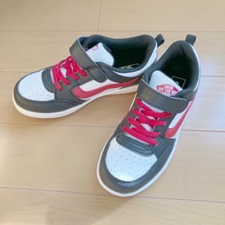 ヴァンズ(VANS)のVANS  キッズ　スニーカー(スニーカー)