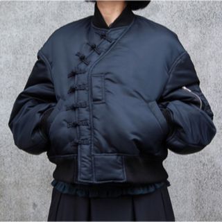 ノワールケイニノミヤ(noir kei ninomiya)の【専用】ノワールケイニノミヤ　チャイナMA-1(ナイロンジャケット)