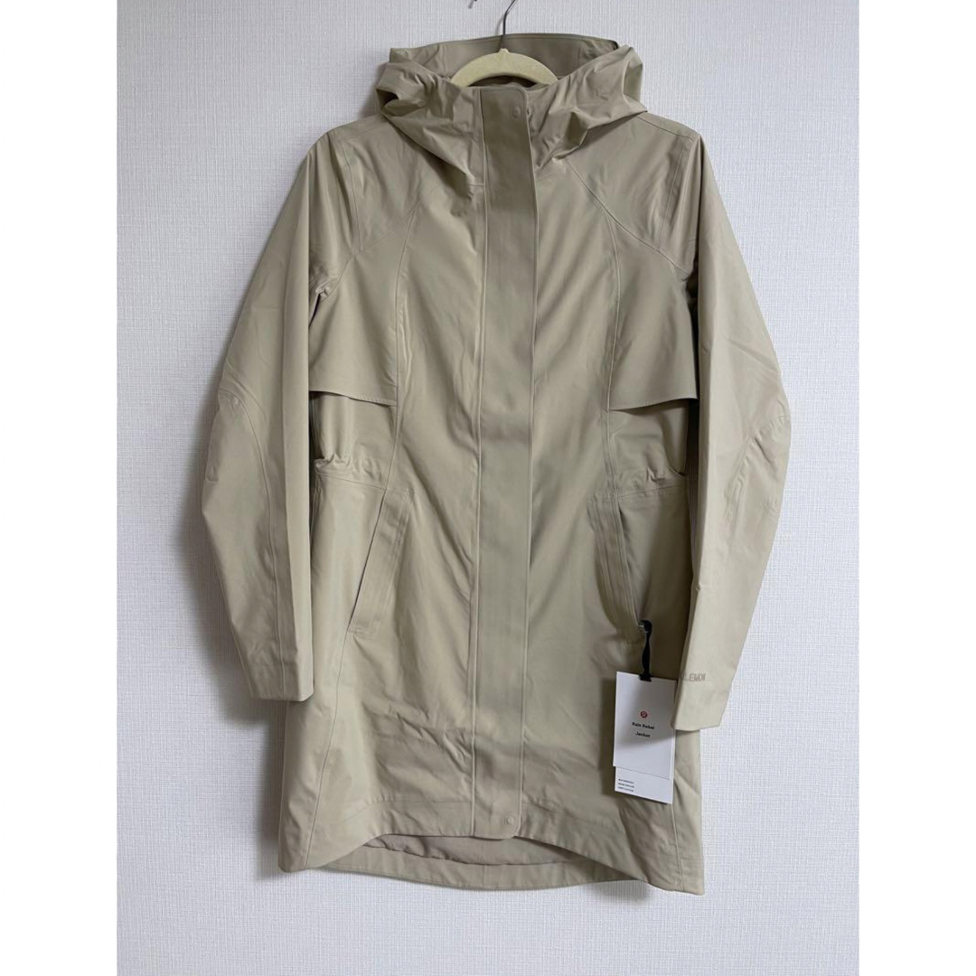 lululemon - 新品未使用 ルルレモン Rain Rebel Jacket 4の通販 by