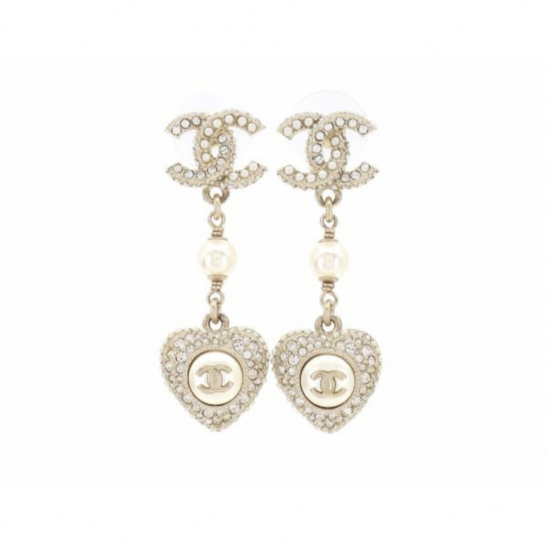 CHANEL シャネル ハート ココマーク フェイクパール ピアス シルバー CHANEL シャネル ハート ココマーク フェイクパール ピアス シルバー