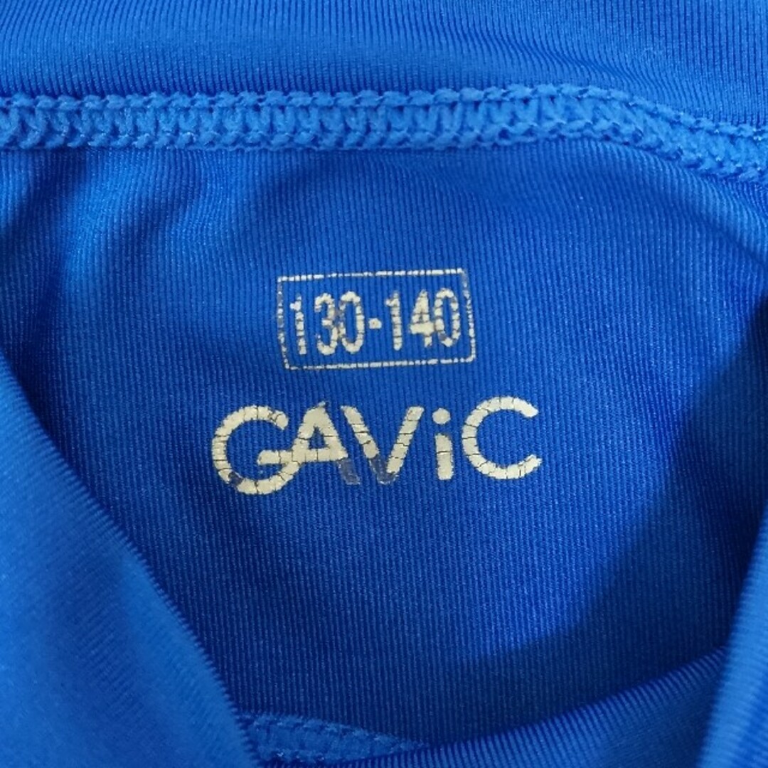 GAViC(ガビック)の130-140 GAVIC インナーシャツ ブラック・ブルー　２枚セット スポーツ/アウトドアのサッカー/フットサル(ウェア)の商品写真