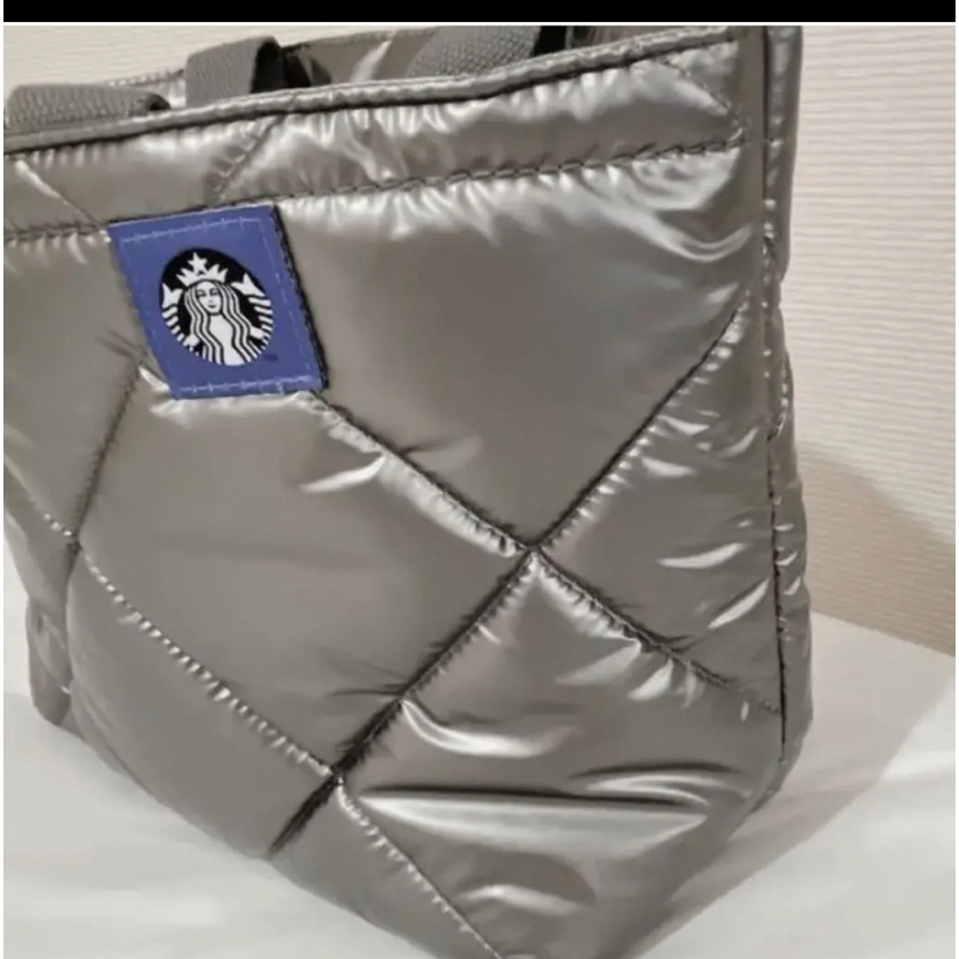 Starbucks Coffee(スターバックスコーヒー)のスターバックス 台湾 トートバッグ  シルバーグレー キルティング 新品 レディースのバッグ(トートバッグ)の商品写真