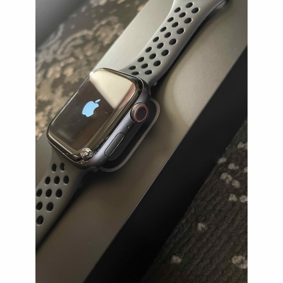 Apple Watch Series 4 Nike+ グレイアルミニウム アンス