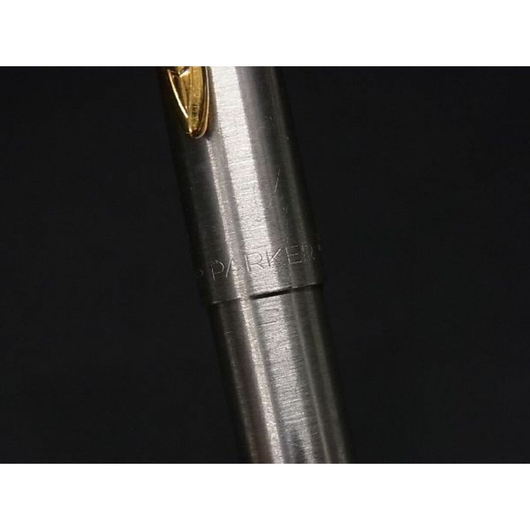 Parker(パーカー)の■美品■ PARKER パーカー ノック式 ボールペン 文房具 筆記用具 ステーショナリー メンズ レディース シルバー系×ゴールド系 DD5229 インテリア/住まい/日用品の文房具(ペン/マーカー)の商品写真