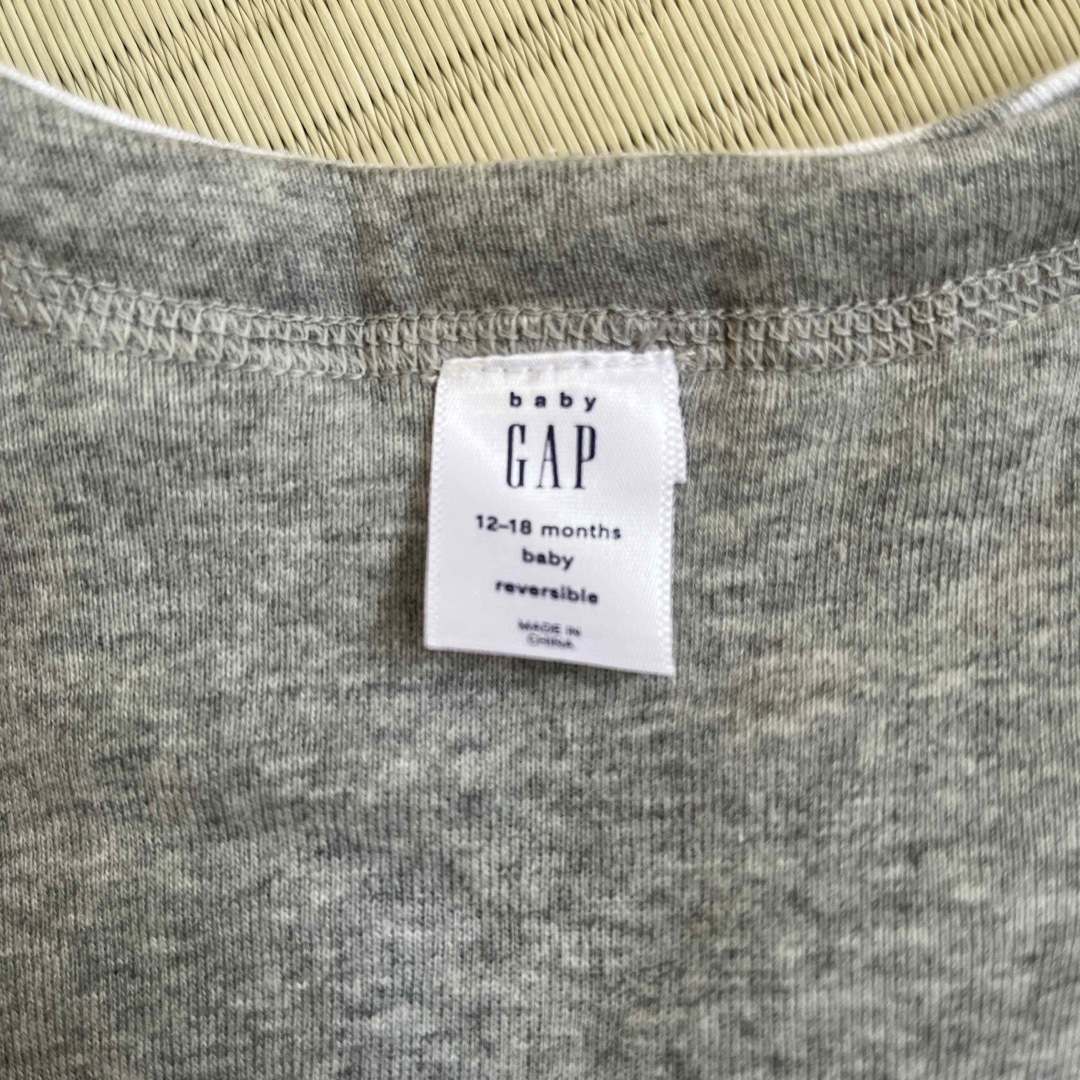 babyGAP(ベビーギャップ)のbabyGAP ベスト キッズ/ベビー/マタニティのベビー服(~85cm)(その他)の商品写真