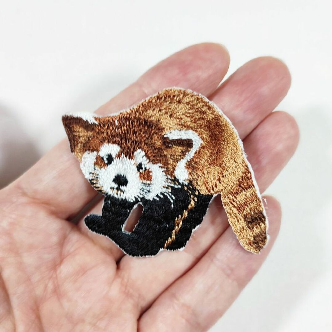 ◆レッサーパンダの刺繍帯留め飾り レディースの水着/浴衣(和装小物)の商品写真