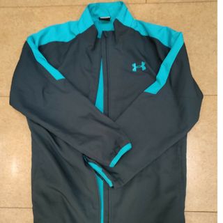 アンダーアーマー(UNDER ARMOUR)の//専用//アンダーアーマー　ウィンドブレーカー　YLG(ジャケット/上着)