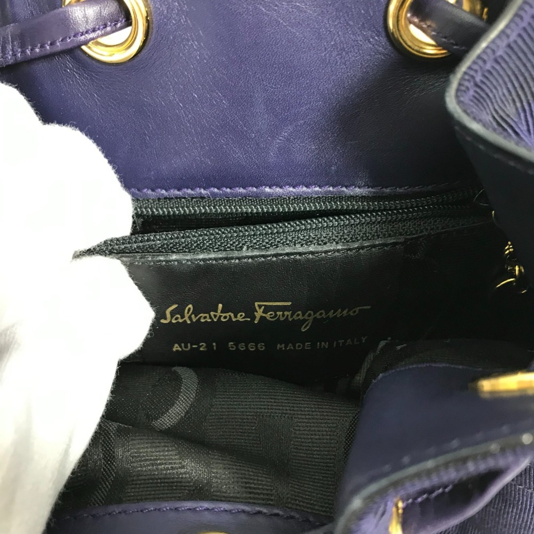 Salvatore Ferragamo(サルヴァトーレフェラガモ)のサルヴァトーレフェラガモ Salvatore Ferragamo ヴァラ チェーン リュックサック キャンバス パープル レディースのバッグ(リュック/バックパック)の商品写真