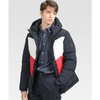 トミーヒルフィガー(TOMMY HILFIGER)の美品　現行　TOMMY HILFIGER トミーヒルフィガー　ダウンジャケット(ダウンジャケット)