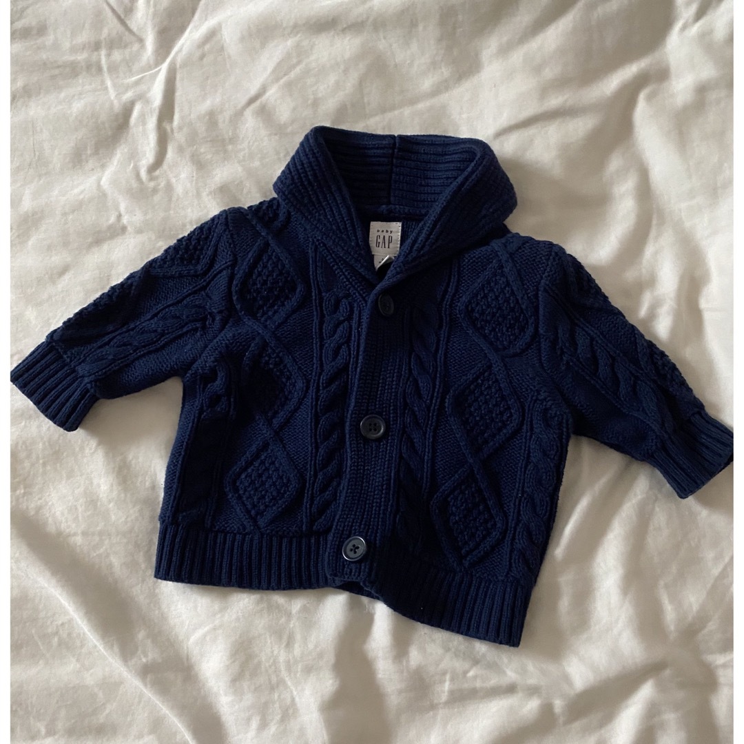 babyGAP(ベビーギャップ)の美品　ベビーギャップ　0-3m カーディガン キッズ/ベビー/マタニティのベビー服(~85cm)(カーディガン/ボレロ)の商品写真