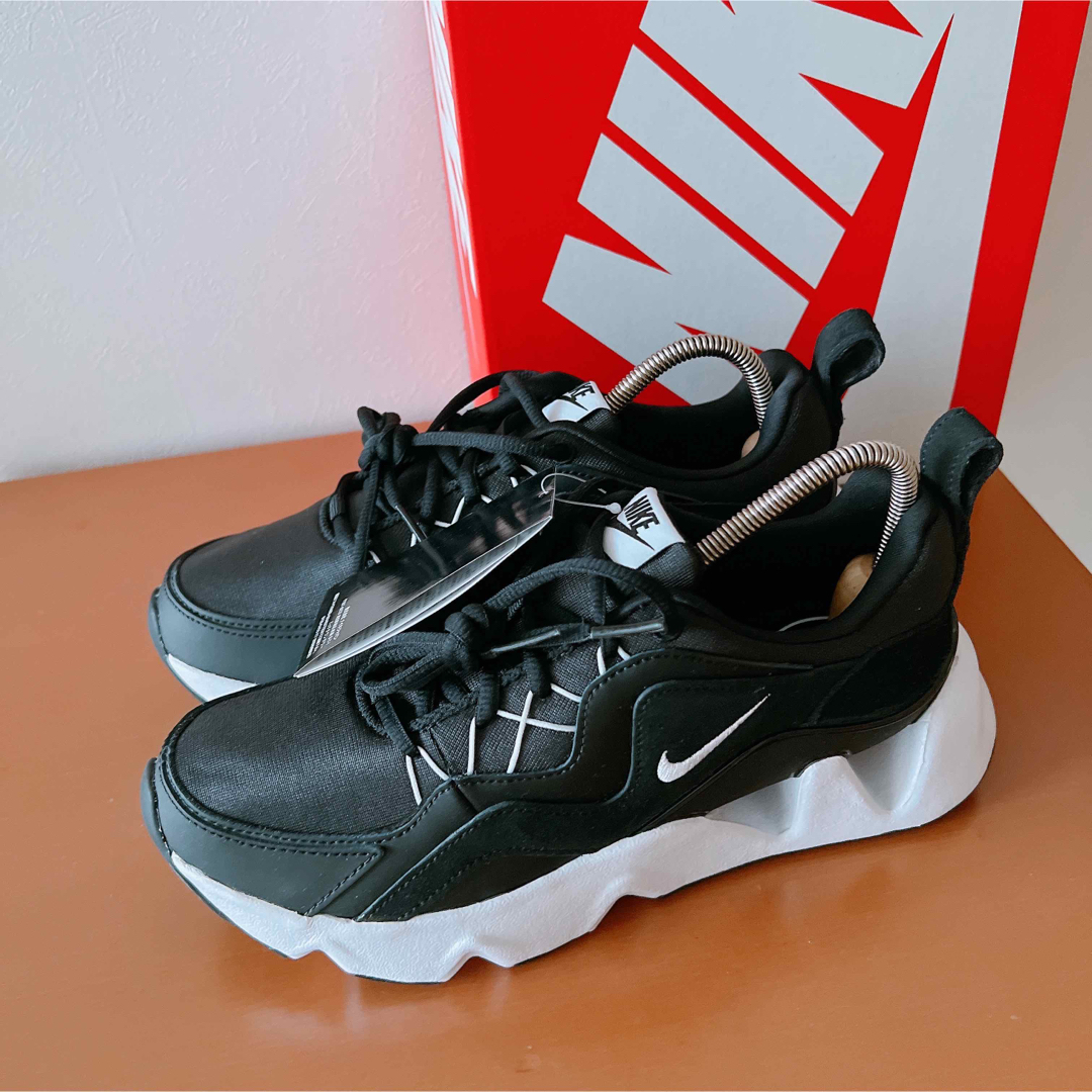 NIKE(ナイキ)の新品◾️NIKE ナイキ W RYZ 365  BQ4153 厚底スニーカー黒 レディースの靴/シューズ(スニーカー)の商品写真