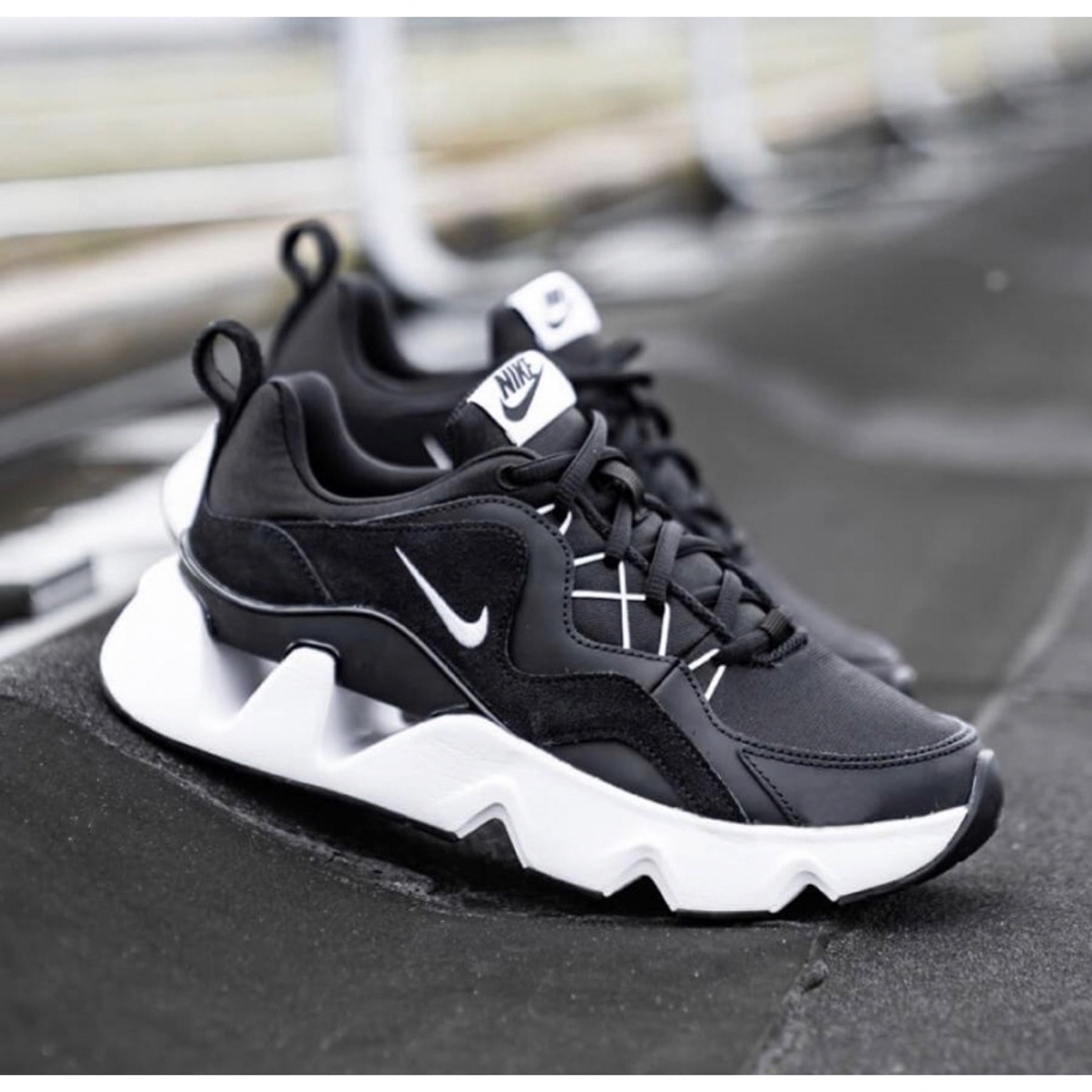 NIKE(ナイキ)の新品◾️NIKE ナイキ W RYZ 365  BQ4153 厚底スニーカー黒 レディースの靴/シューズ(スニーカー)の商品写真