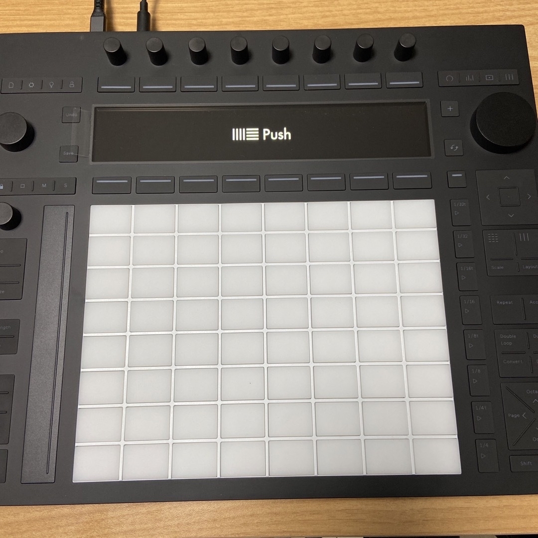 Ableton Push 3 Standalone スタンドアロン ほぼ新品 楽器のDTM/DAW(MIDIコントローラー)の商品写真