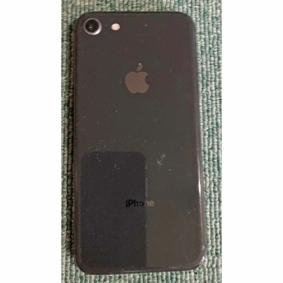 Apple(アップル)のiPhone8 SIMフリー64GB スマホ/家電/カメラのスマートフォン/携帯電話(スマートフォン本体)の商品写真