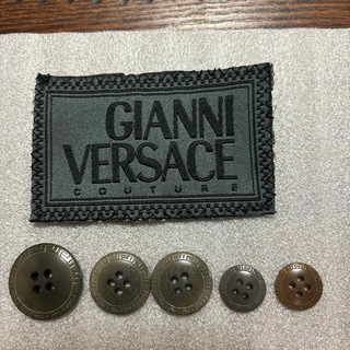 ジャンニヴェルサーチ(Gianni Versace)のジャンニベルサーチ ボタン&タグ(各種パーツ)
