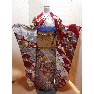 最終値下げ!☆used美品☆ 2WAY 花紋刺繍（三ッ紋）豪華振袖7点セット