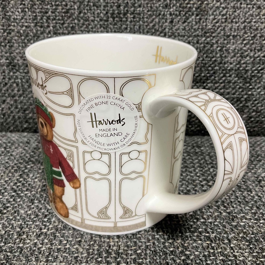 Harrods(ハロッズ)のハロッズ  2023年　クリスマスベア　マグカップ インテリア/住まい/日用品のキッチン/食器(グラス/カップ)の商品写真