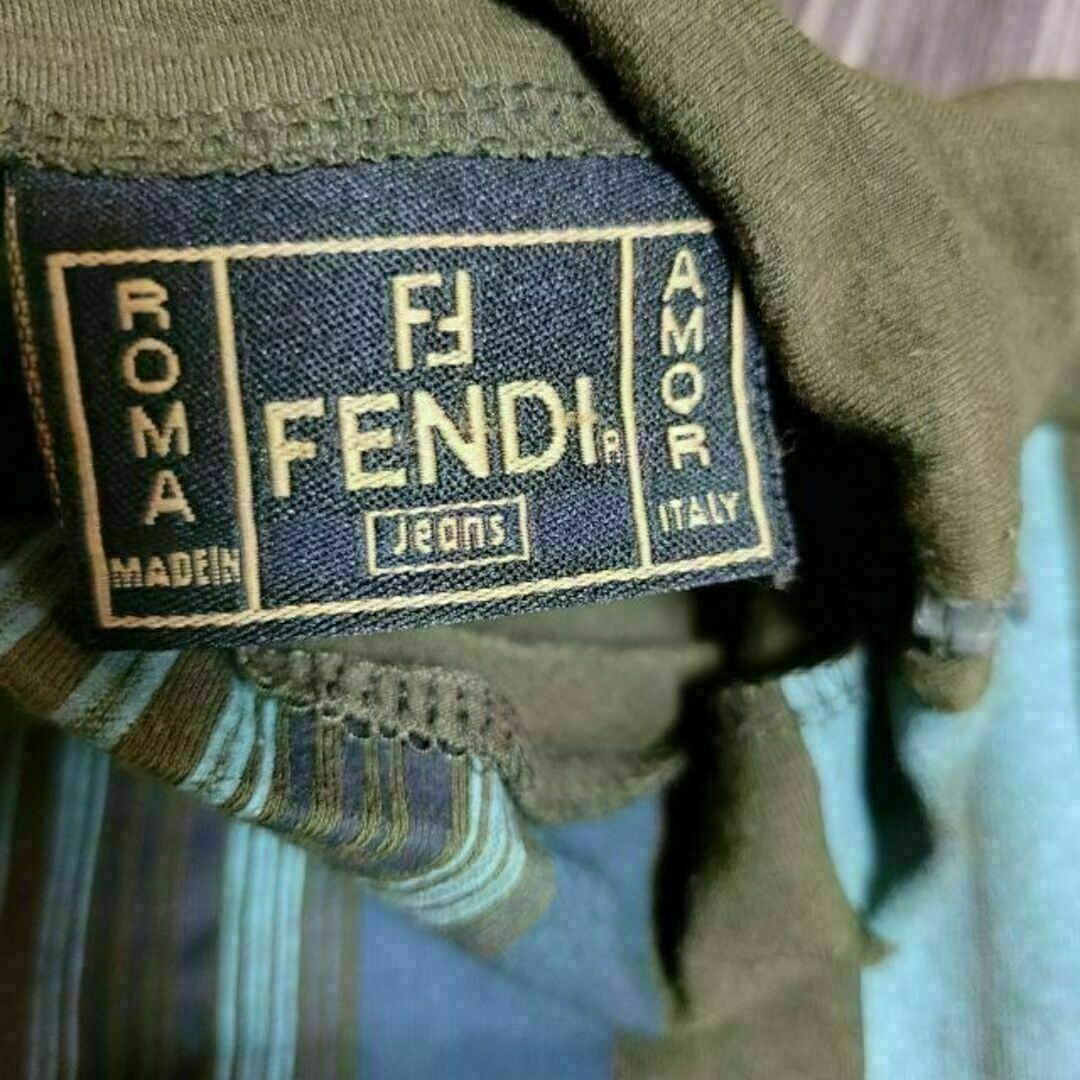 FENDI　お洒落　ハイネック　ロンT　トレーナー　ロゴ　長袖　トップス