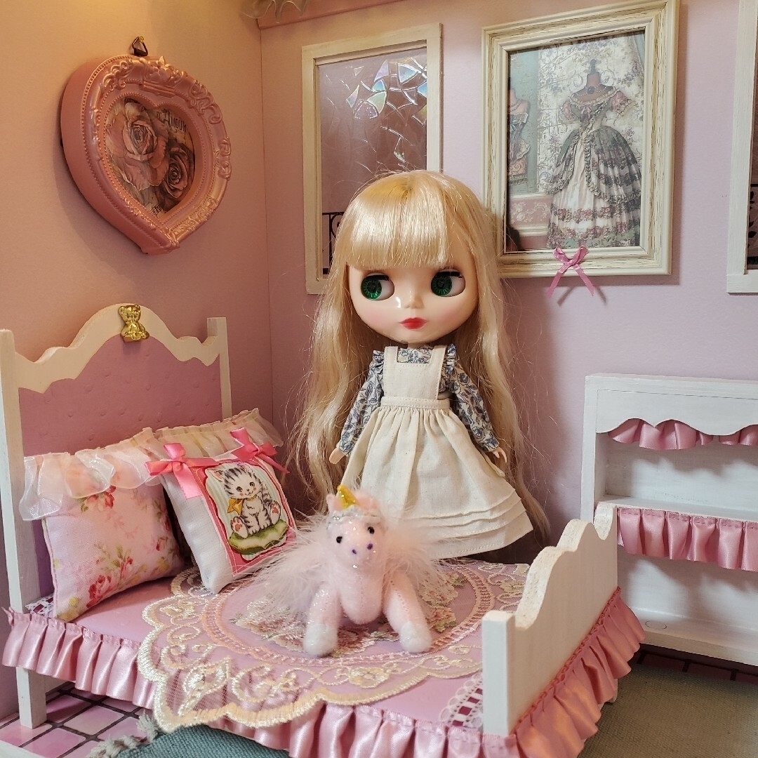 【最終価格】ガーリー+*ピンク*°ベッドルーム*ドールハウス*ブライスリカちゃん 【最終価格】ガーリー+*ピンク*°ベッドルーム*ドールハウス*ブライスリカちゃん