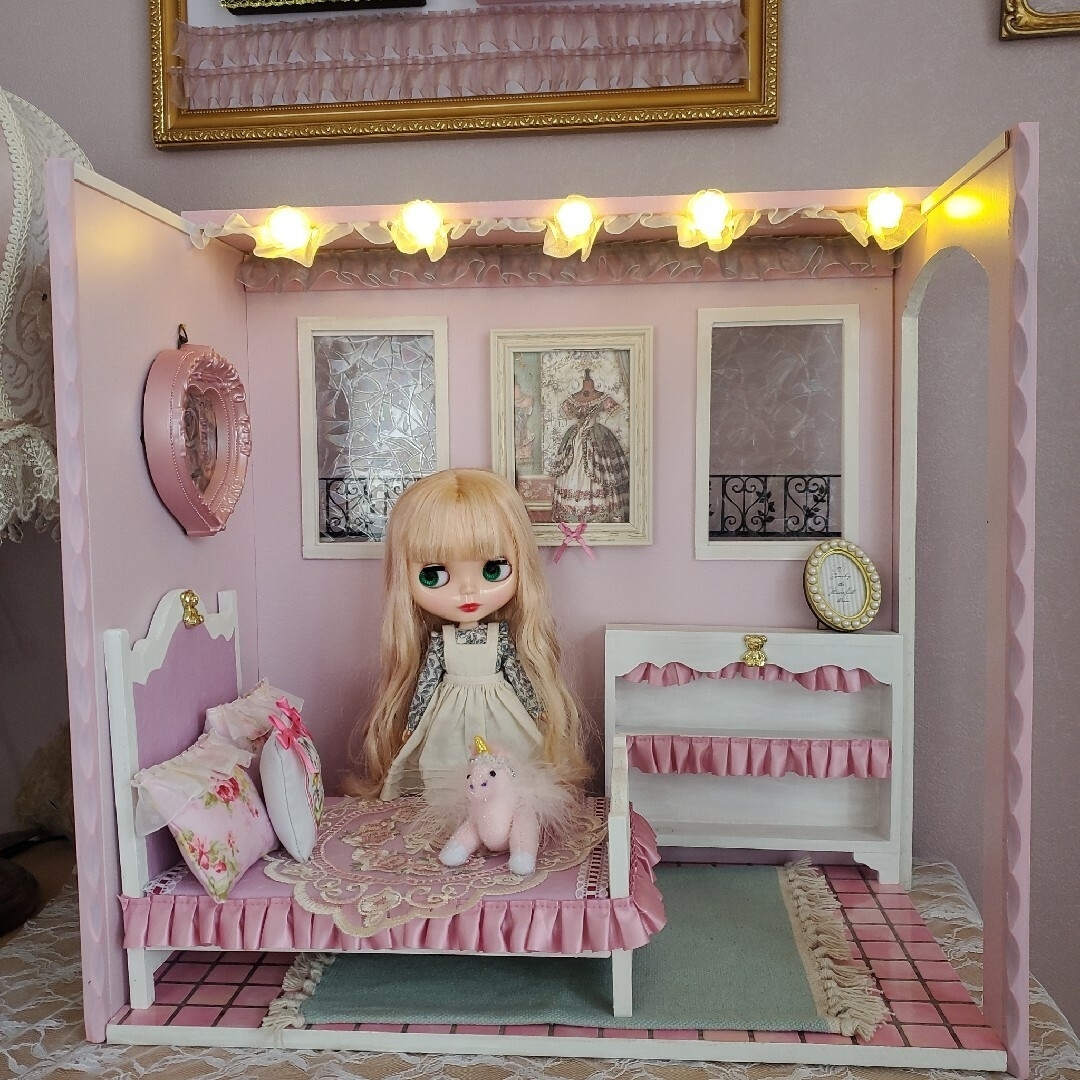 【最終価格】ガーリー+*ピンク*°ベッドルーム*ドールハウス*ブライスリカちゃん 【最終価格】ガーリー+*ピンク*°ベッドルーム*ドールハウス*ブライスリカちゃん