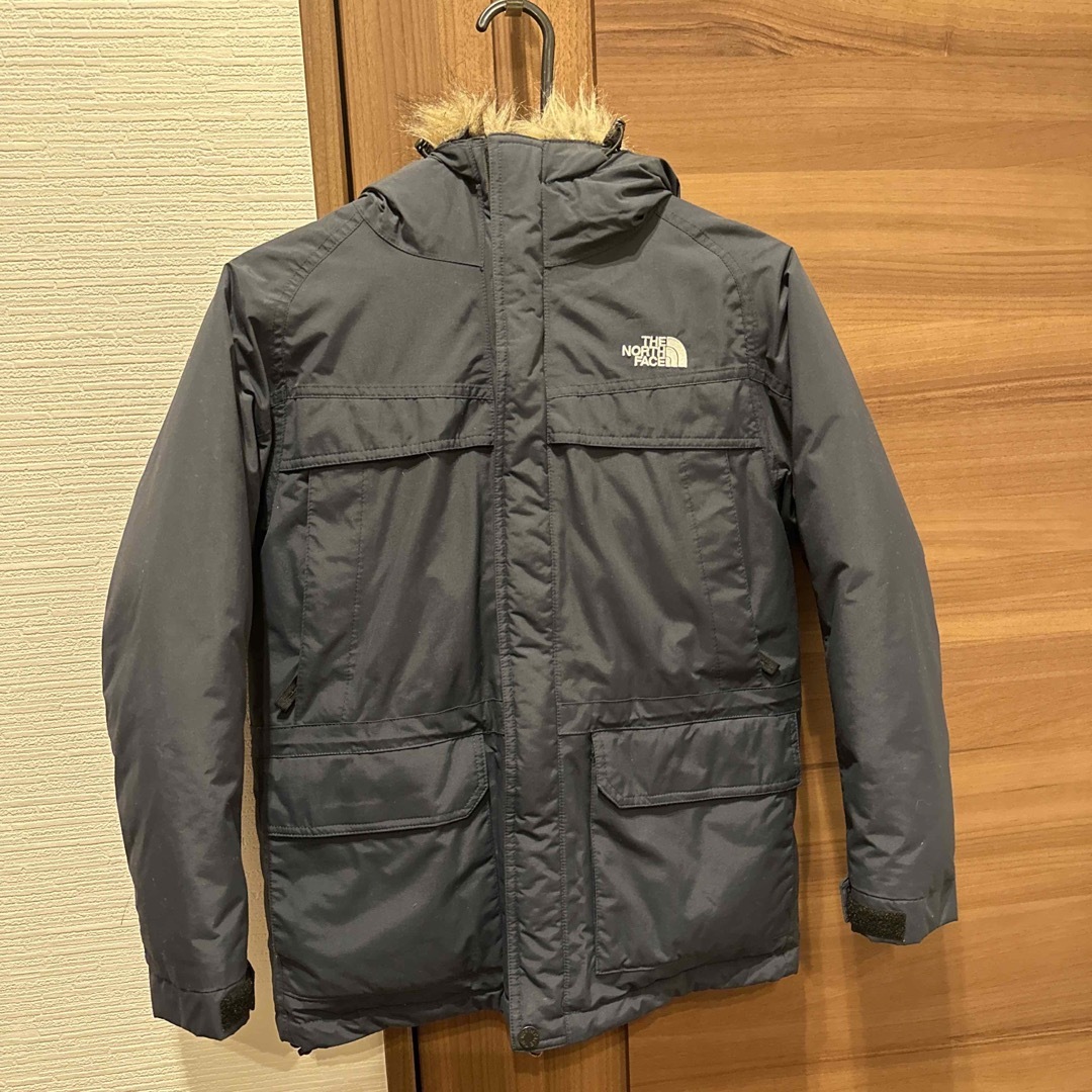 THE NORTH FACE(ザノースフェイス)の美品　ザ ノースフェイス  マークマードパーカー 140 キッズ/ベビー/マタニティのキッズ服女の子用(90cm~)(ジャケット/上着)の商品写真