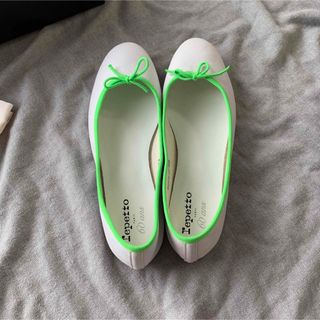 repettoレペットホワイトフラットシューズ　試し履きのみ