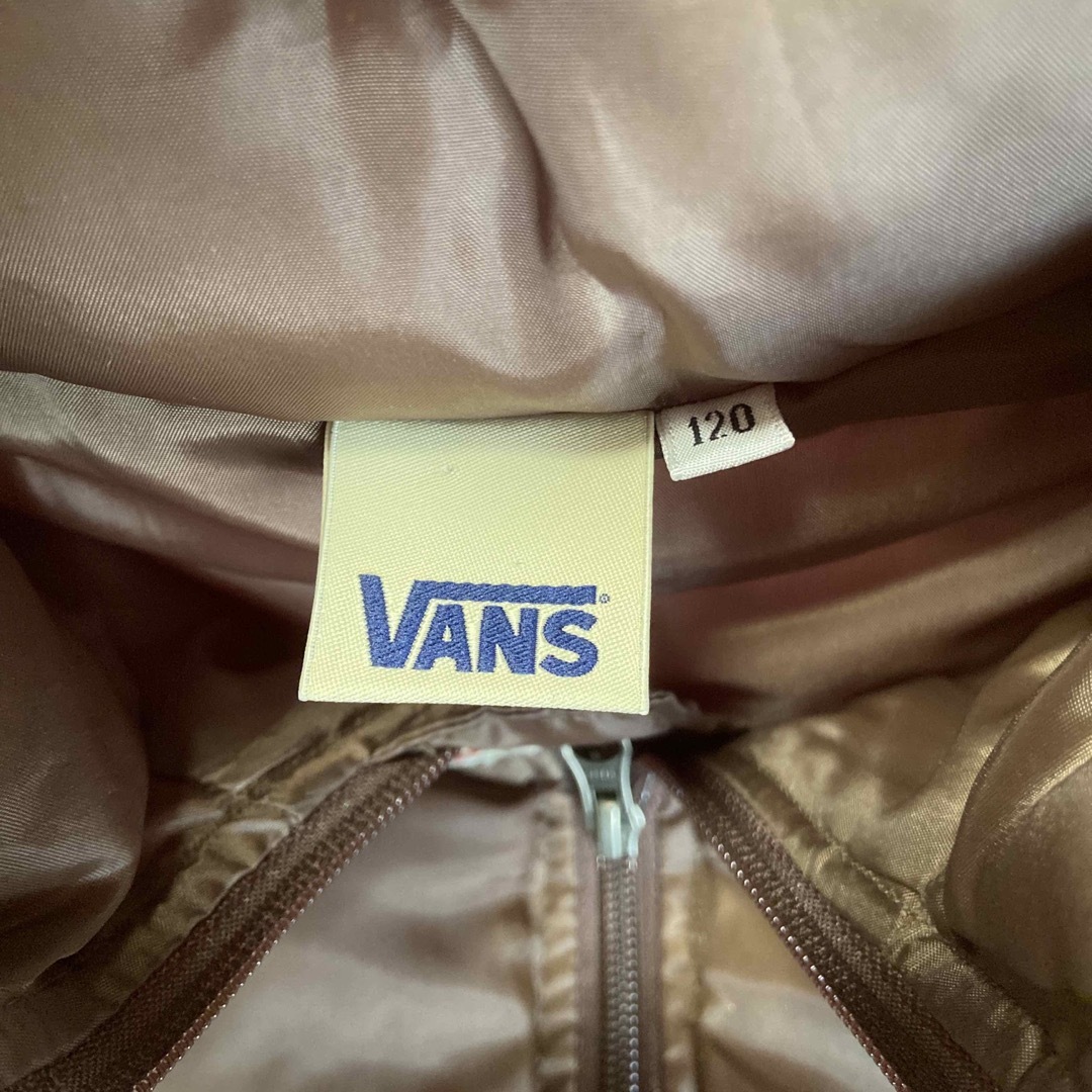 VANS(ヴァンズ)のVANS バンズ　中綿ベスト 120㎝ ブラウン 暖かい かっこいい キッズ/ベビー/マタニティのキッズ服男の子用(90cm~)(ジャケット/上着)の商品写真