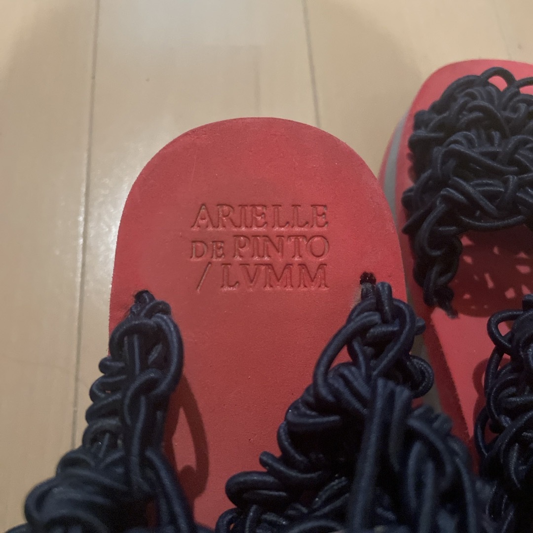 COMME des GARCONS(コムデギャルソン)のARIELLEDEPINTO サンダル レディースの靴/シューズ(サンダル)の商品写真