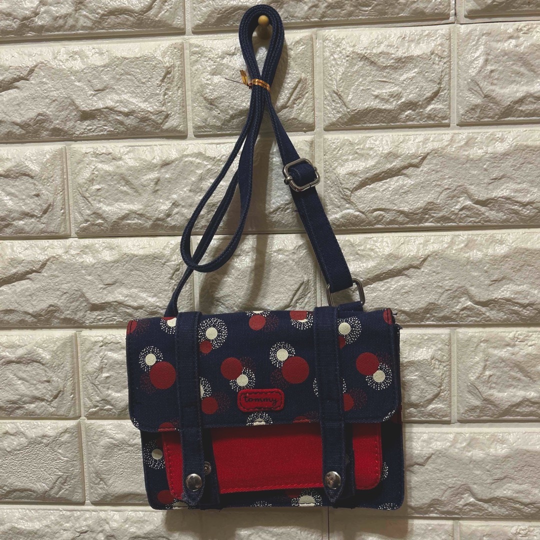 TOMMY HILFIGER(トミーヒルフィガー)のTOMMY HILFIGERショルダーバッグ(デニム) レディースのバッグ(ショルダーバッグ)の商品写真