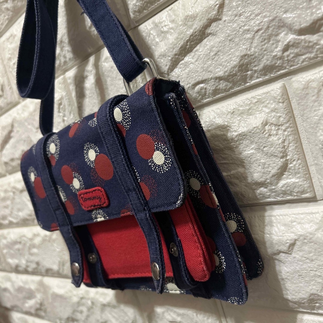 TOMMY HILFIGER(トミーヒルフィガー)のTOMMY HILFIGERショルダーバッグ(デニム) レディースのバッグ(ショルダーバッグ)の商品写真