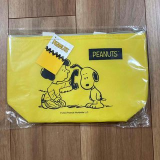 スヌーピー(SNOOPY)のスヌーピー　保冷バッグ　ランチバッグ(キャラクターグッズ)