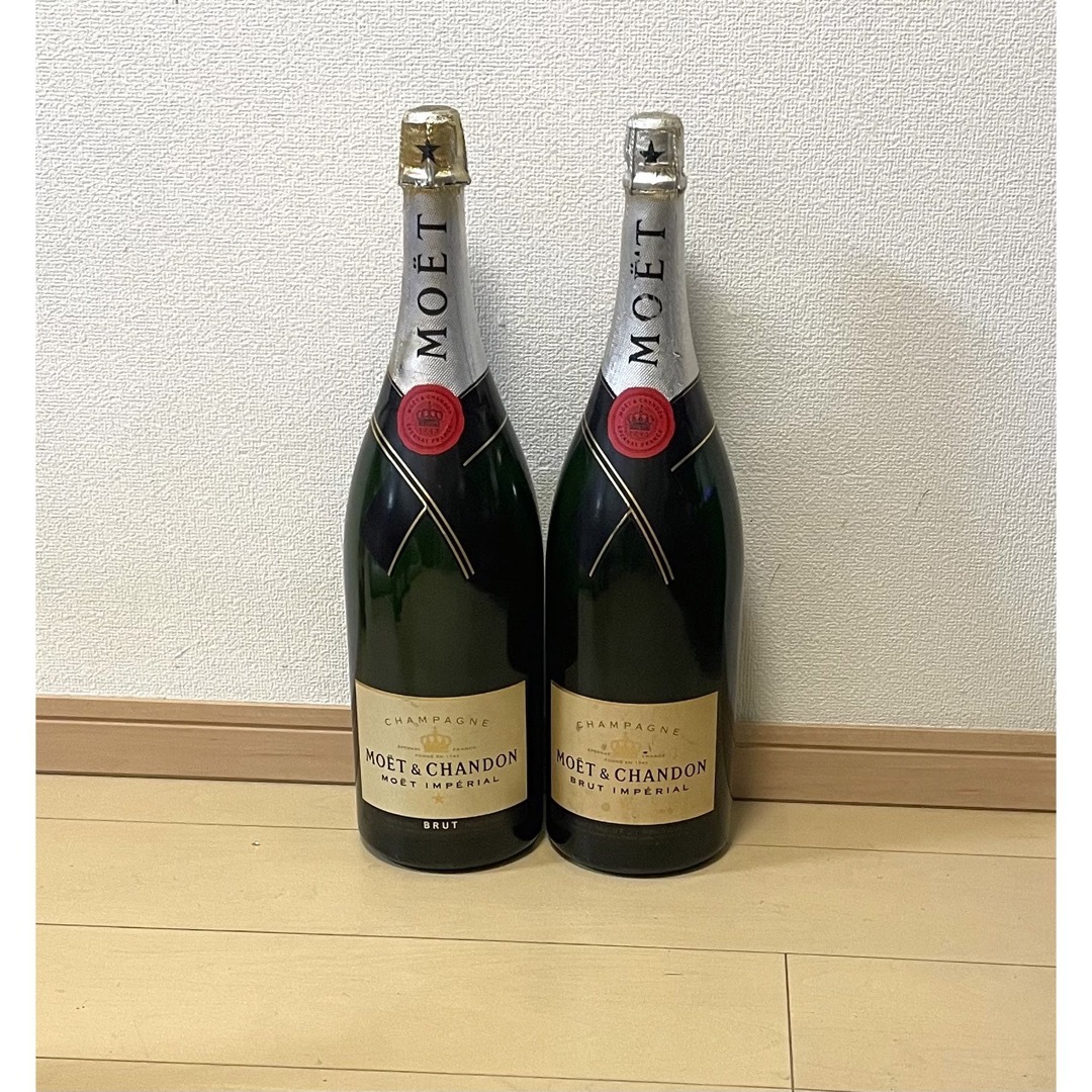 MOËT & CHANDON(モエエシャンドン)の激安　モエ・エ・シャンドンジェロボアム2本セット　ダミーボトル　店舗　飾りボトル 食品/飲料/酒の酒(シャンパン/スパークリングワイン)の商品写真